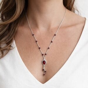 Vintage Sterling and Garnet  liquid silver  necklace‎